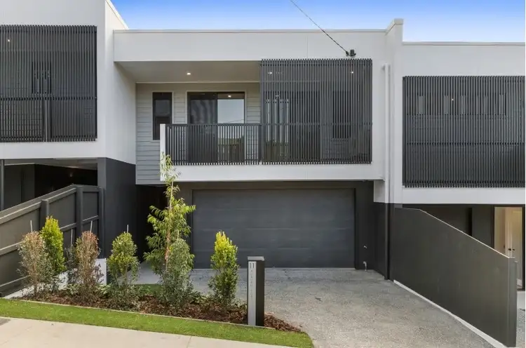 11 Auburn Terrace, Indooroopilly QLD 4068