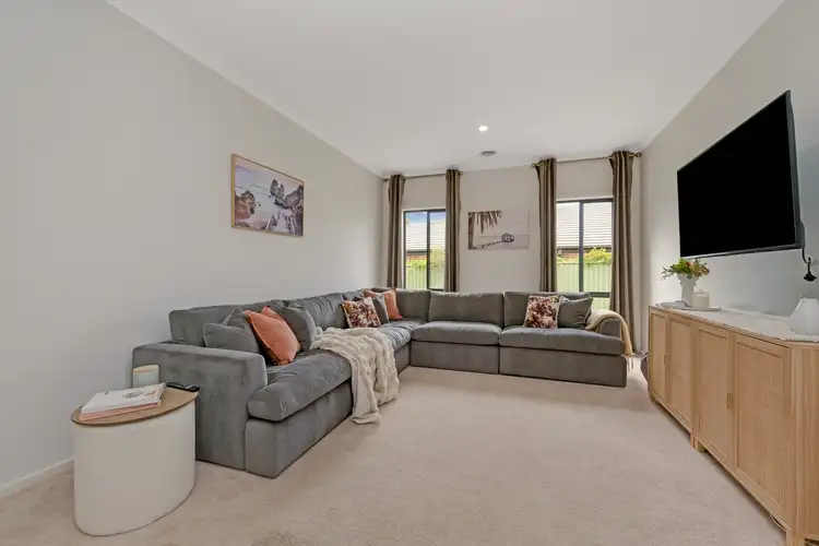 Fifth view of Homely house listing, 10 Inverness Drive, Junortoun VIC 3551