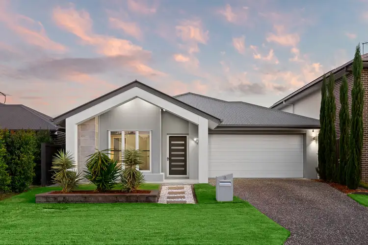 8 Kite Close, Pallara QLD 4110