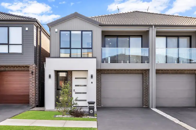 8 Grandeur Parade, Riverstone NSW 2765
