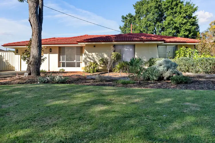 28 Windsor Drive, Gosnells WA 6110