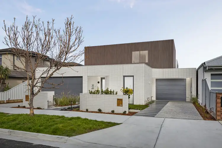 53a Roland Avenue, Strathmore VIC 3041