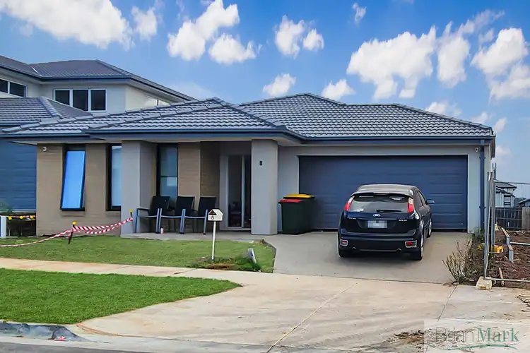 8 Shale Road, Werribee VIC 3030
