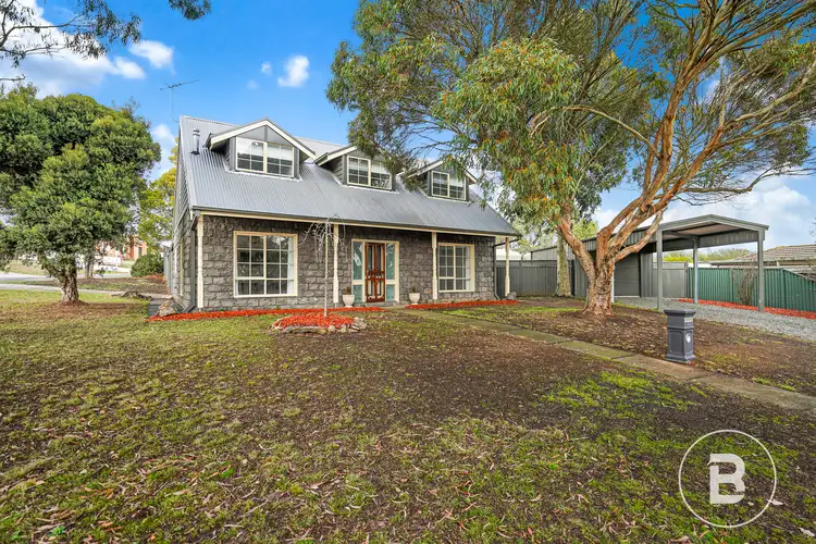 10 Windermere Way, Cardigan Village VIC 3352