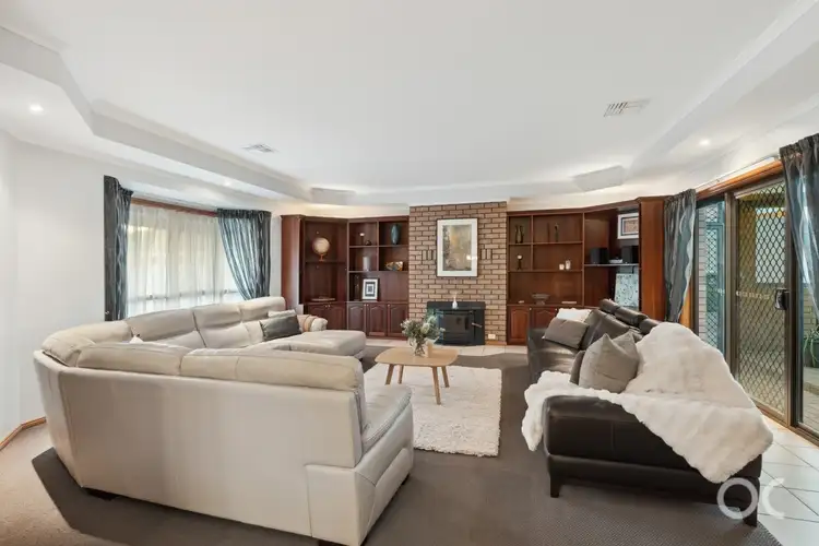 Sixth view of Homely house listing, 2 Harbury Court, Onkaparinga Hills SA 5163