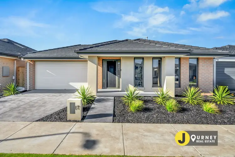17 Thredbo Crescent, Clyde VIC 3978