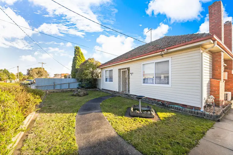 Second view of Homely house listing, 8 Iris Avenue, Wendouree VIC 3355