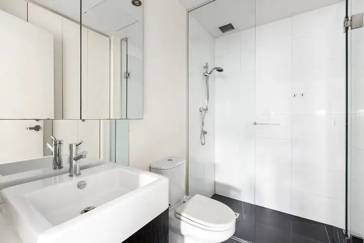 Fourth view of Homely apartment listing, 301/1 Encounter Way, Docklands VIC 3008