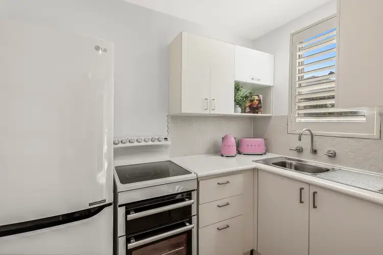 Second view of Homely apartment listing, 9/5 Wheeler Parade, Dee Why NSW 2099