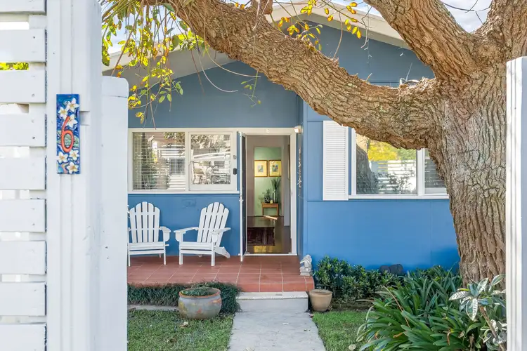 6 Ventura Avenue, Bateau Bay NSW 2261