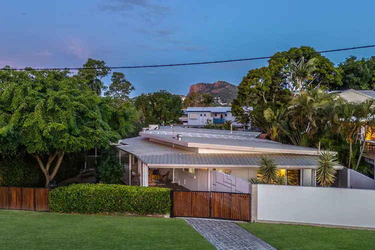 8 Havana Street, Rowes Bay QLD 4810