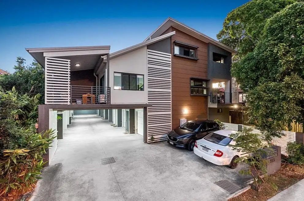 Main view of Homely townhouse listing, 4/255 Cavendish Road, Coorparoo QLD 4151