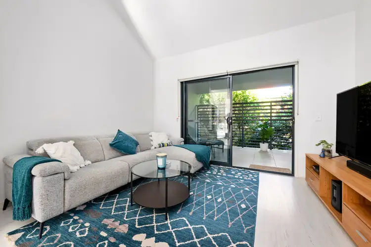 Fifth view of Homely townhouse listing, 4/255 Cavendish Road, Coorparoo QLD 4151