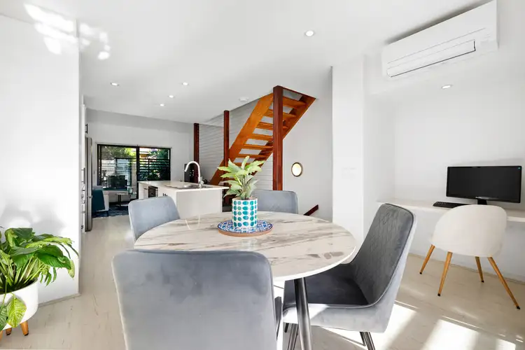 Sixth view of Homely townhouse listing, 4/255 Cavendish Road, Coorparoo QLD 4151