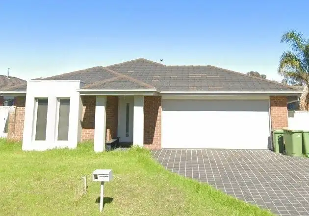 17 Bluehills Boulevarde, Pakenham VIC 3810