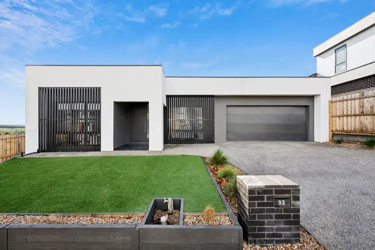 92 Highland Way, Highton VIC 3216