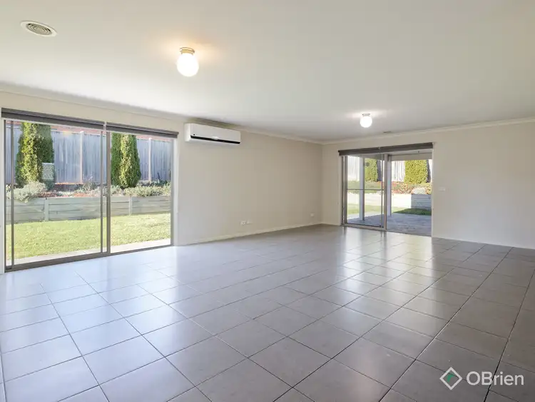 Sixth view of Homely house listing, 8 Tara Grove, Drouin VIC 3818