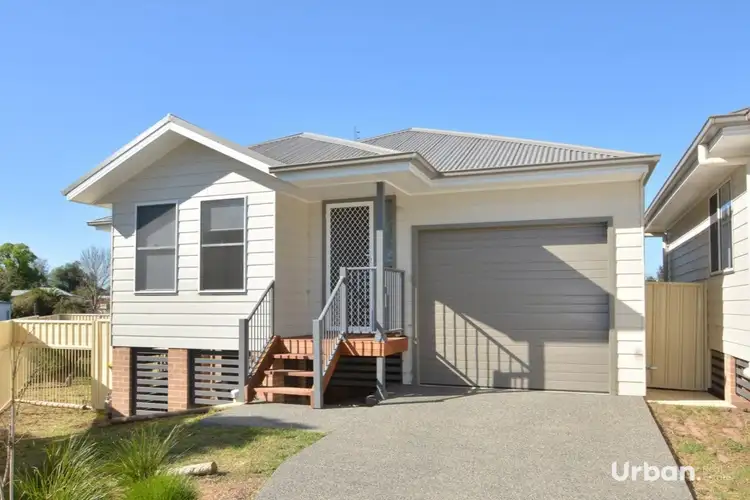 3/2B Henderson Avenue, Cessnock NSW 2325