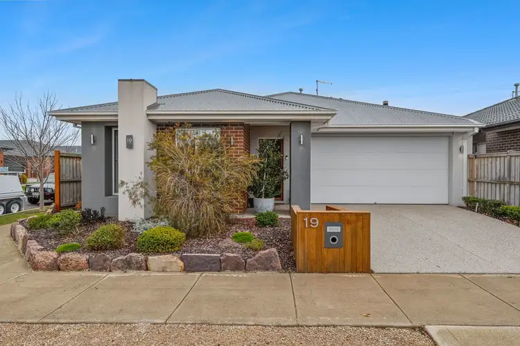19 Amiable Parade, Armstrong Creek VIC 3217