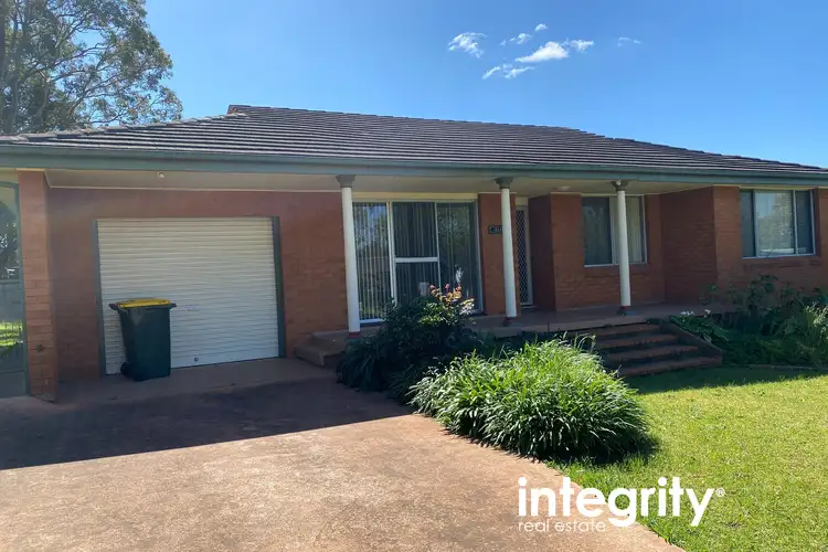 2 Bindon Close, Bomaderry NSW 2541