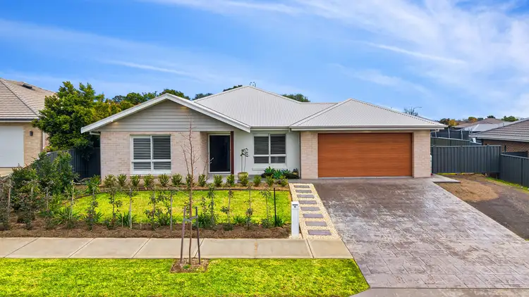 Main view of Homely house listing, 18 Simmental Way, Tamworth NSW 2340