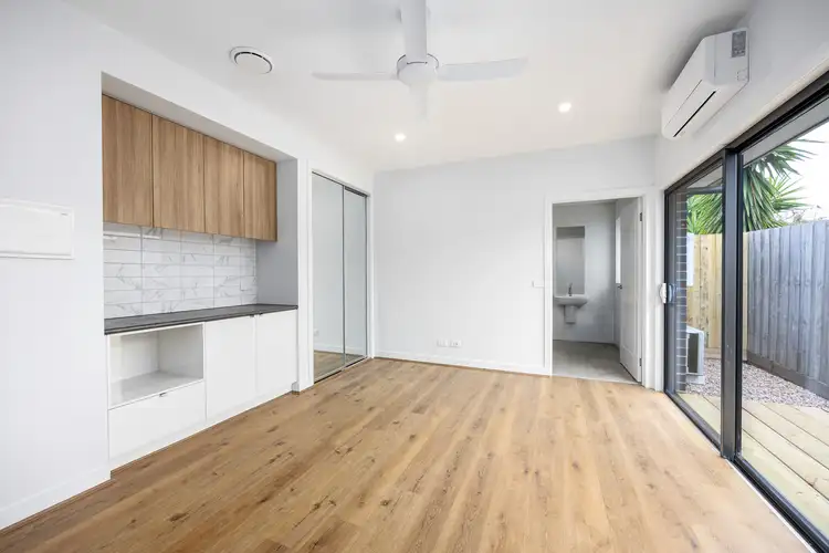 Room 1/13 Royle Street, Frankston VIC 3199
