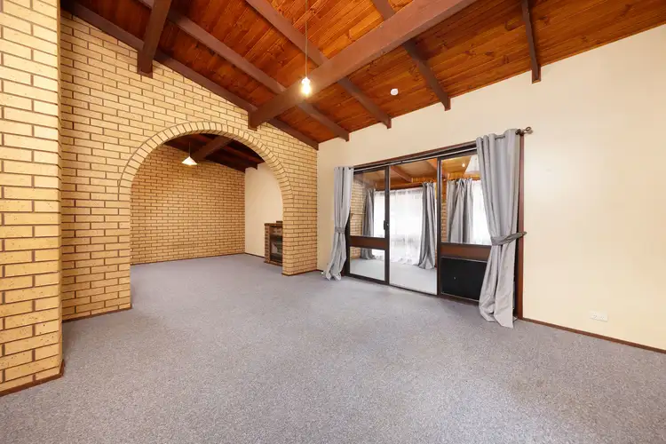 Sixth view of Homely unit listing, 1/104 Huons Hill Road, Wodonga VIC 3690