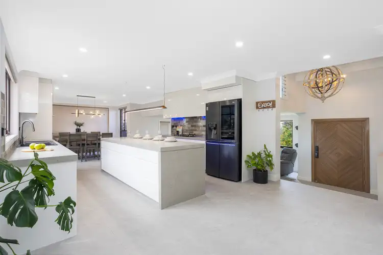 4 Gascoyne Place, Illawong NSW 2234