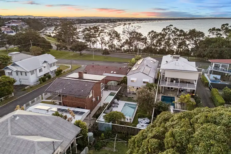 10 Signal Row, Shorncliffe QLD 4017