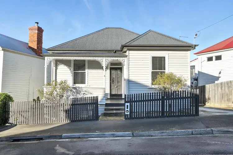 8 Lower Jordan Hill Road, West Hobart TAS 7000