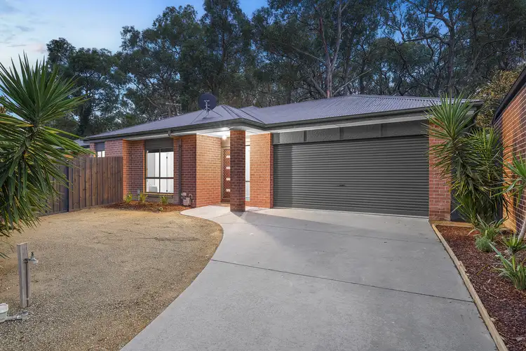 11 Crestwood Place, Yarra Junction VIC 3797
