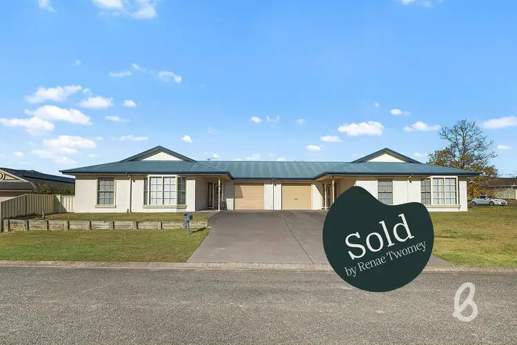 1 & 2/5 Dargin Close, Singleton NSW 2330