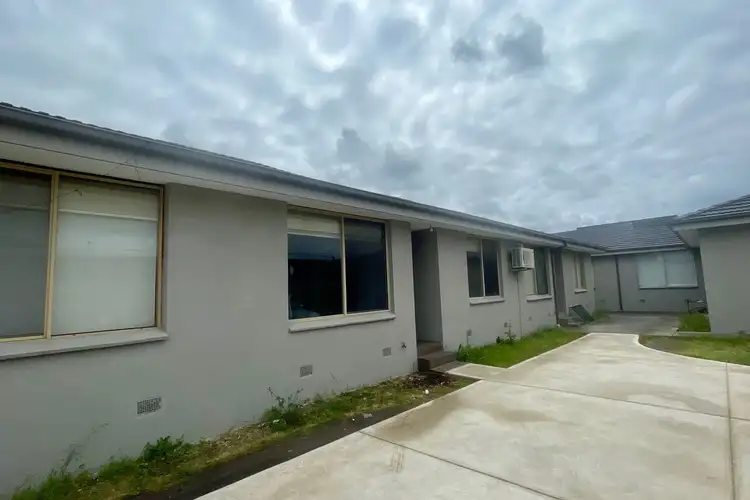 2/4 Moore Avenue, Clayton South VIC 3169