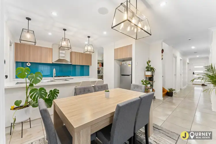 18 Abloom View, Mickleham VIC 3064