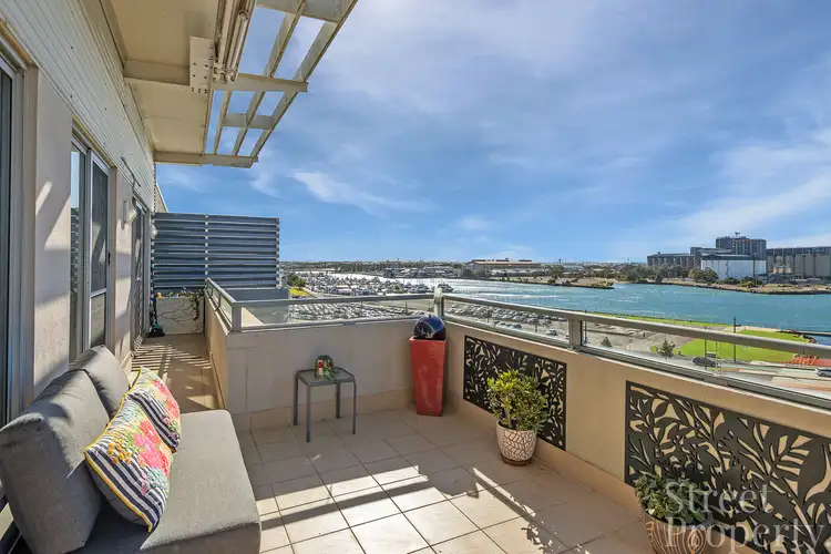 902/25 Bellevue Street, Newcastle West NSW 2302