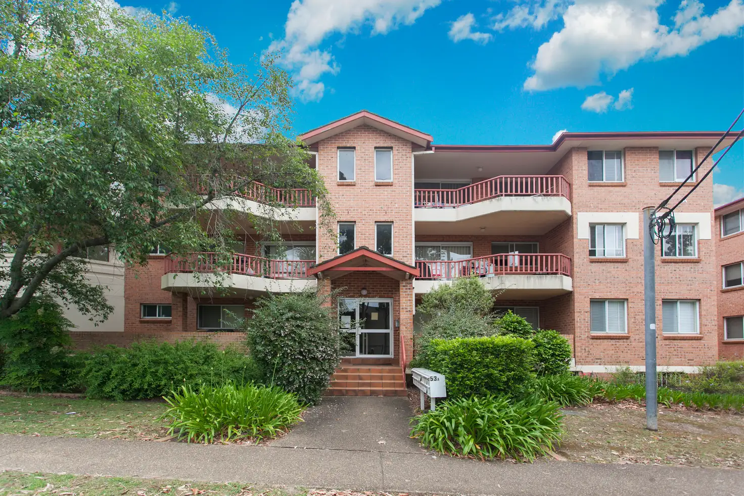 Main view of Homely unit listing, 2/53A Auburn Street, Sutherland NSW 2232