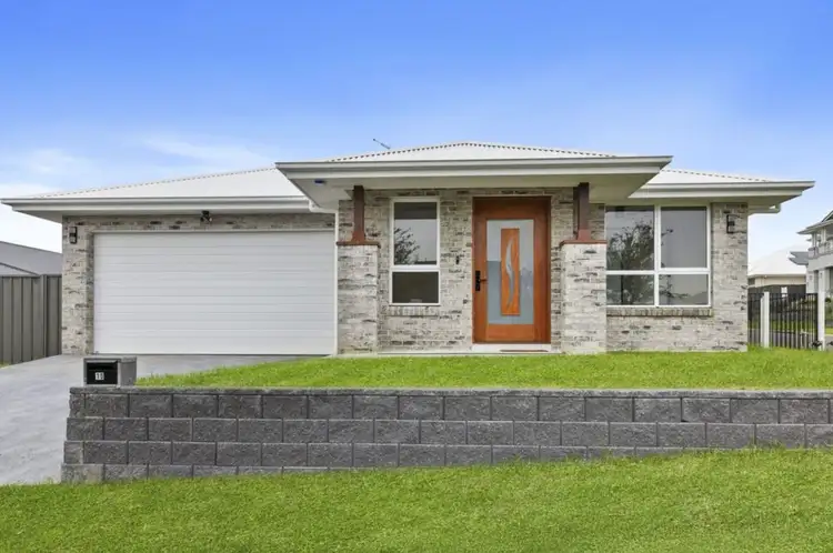 10 Soreina Drive, Wyee NSW 2259
