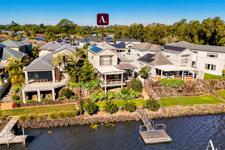 5 Sternway Place, Clear Island Waters QLD 4226