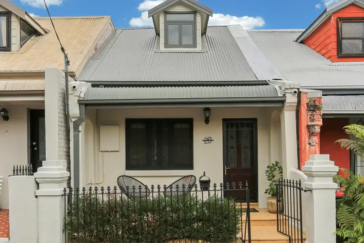 28 Reuss Street