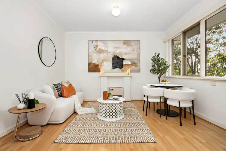 8/4 Poets Grove, Elwood VIC 3184