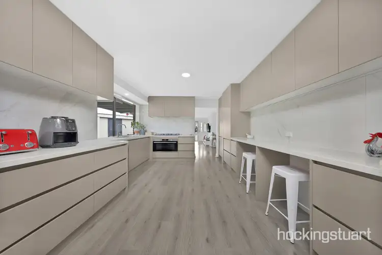 Second view of Homely house listing, 5 Hartland Court, Craigieburn VIC 3064