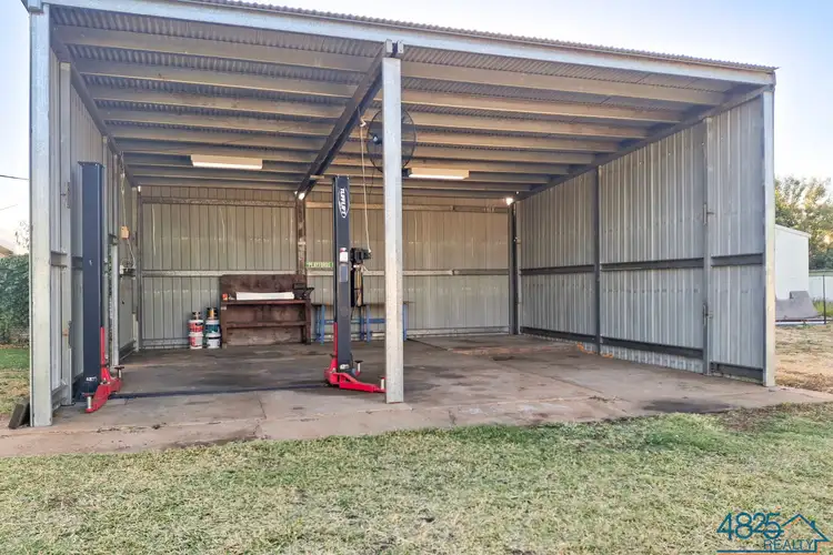 10 Corella Road, Mount Isa QLD 4825