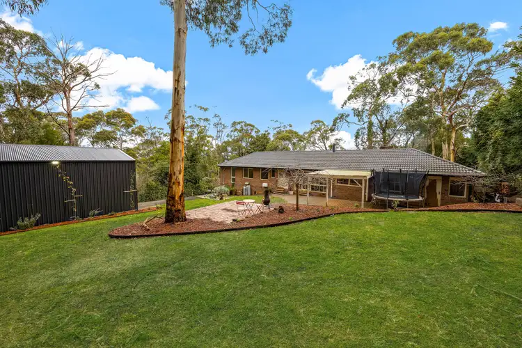 28 Mabel Crescent, Mount Macedon VIC 3441