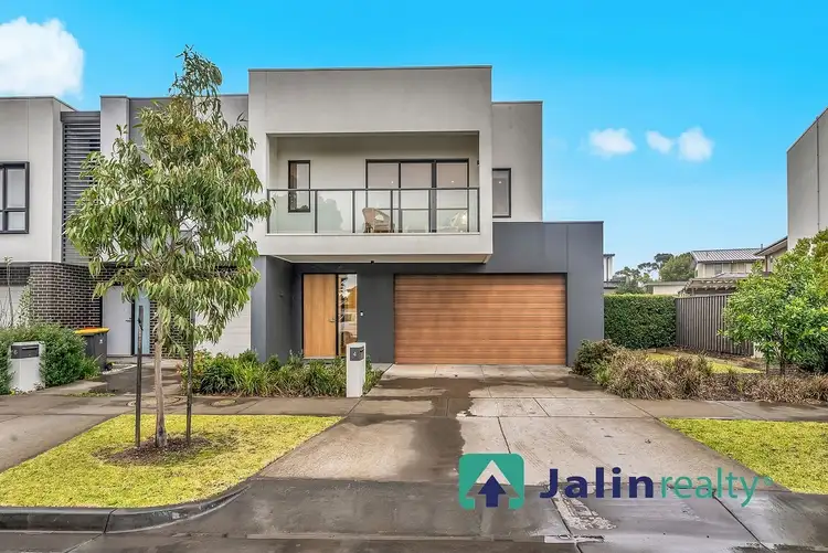 Main view of Homely townhouse listing, 4 Newcastle Drive, Mulgrave VIC 3170