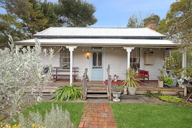 9 Fraser Street, Clunes VIC 3370