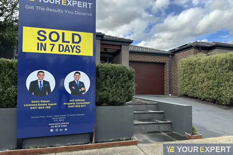 13 Sallys Run, Hampton Park VIC 3976
