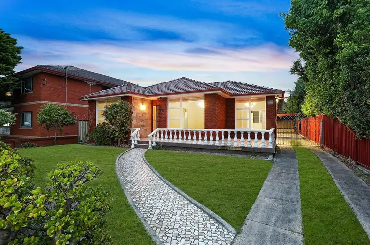 5 Evans Avenue, Eastlakes NSW 2018