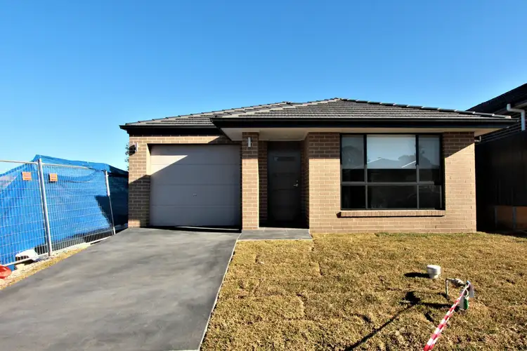 28 Hazelton Street