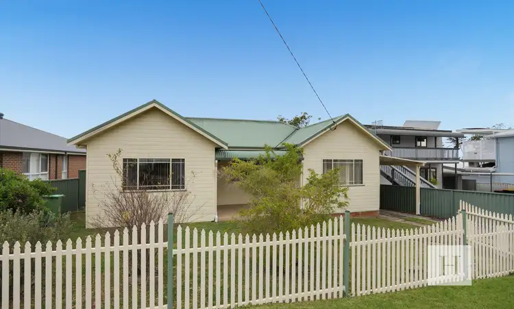 17 Boronia Road, Lake Munmorah NSW 2259