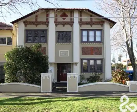 2/2 Hood Street, Elwood VIC 3184